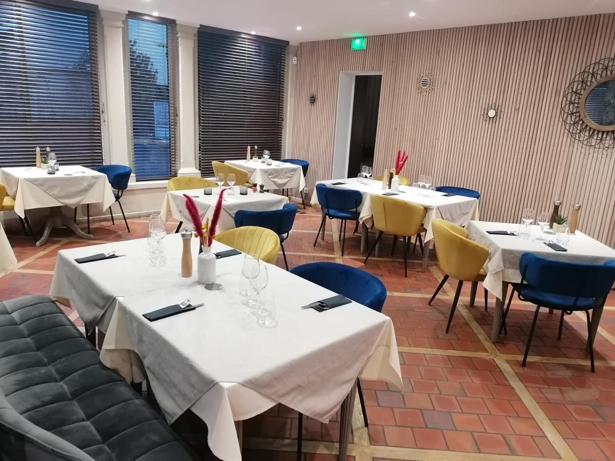 Logis Hotel & Restaurant Le Soleil D'Or Montigny-la-Resle Eksteriør billede