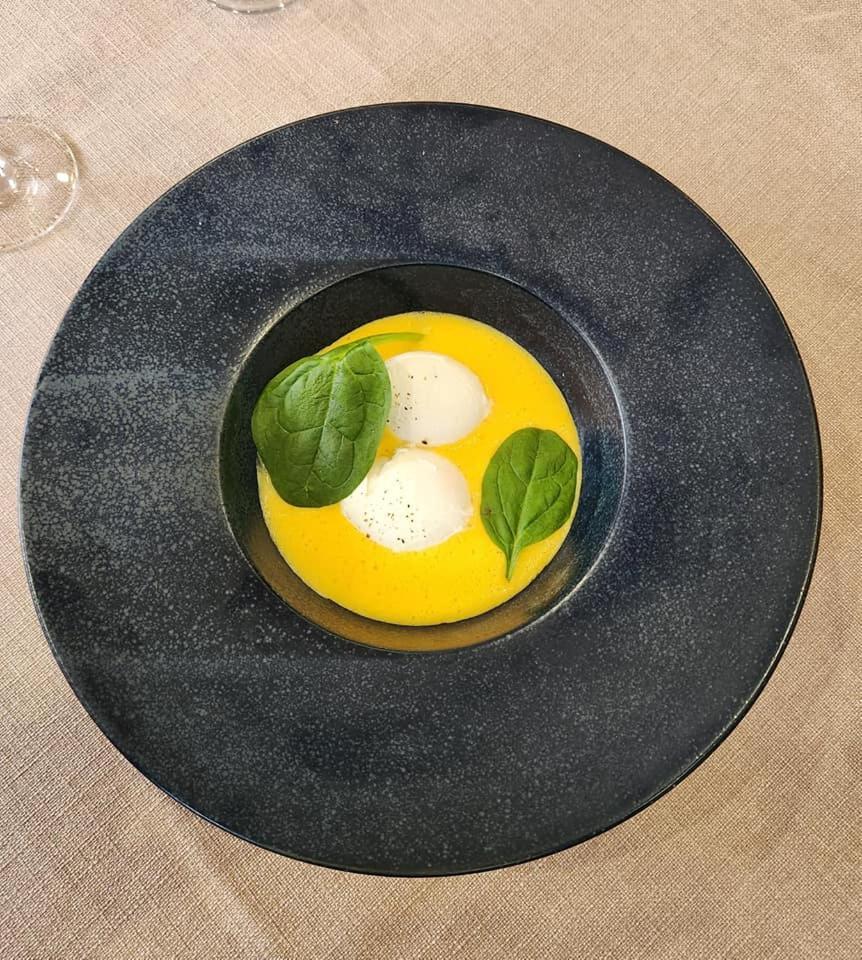 Logis Hotel & Restaurant Le Soleil D'Or Montigny-la-Resle Eksteriør billede